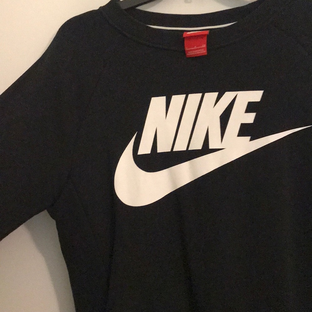 Nike sweatshirt - Picture 2 of 3